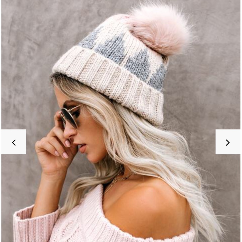 VICI Beanie POM